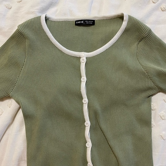 Button up cardigan sweater shirt - Picture 2 of 4